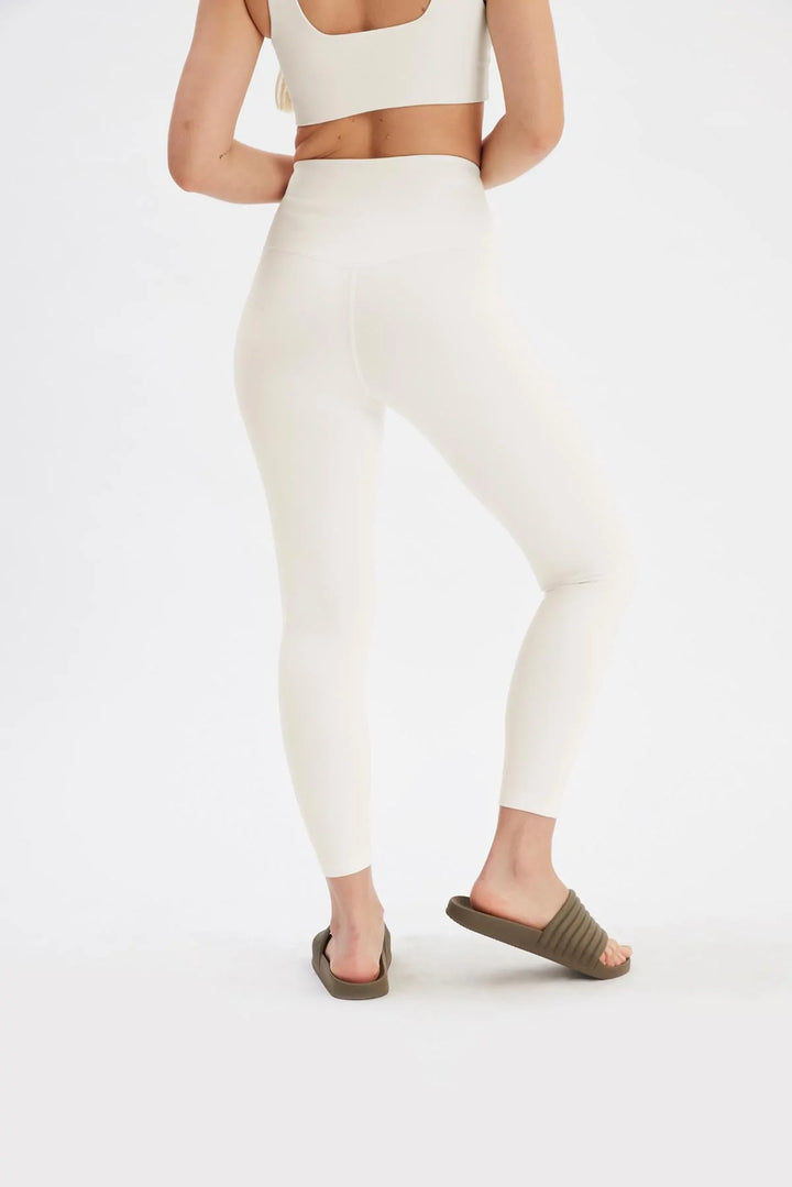 High-Rise Compressive Legging 23.75"