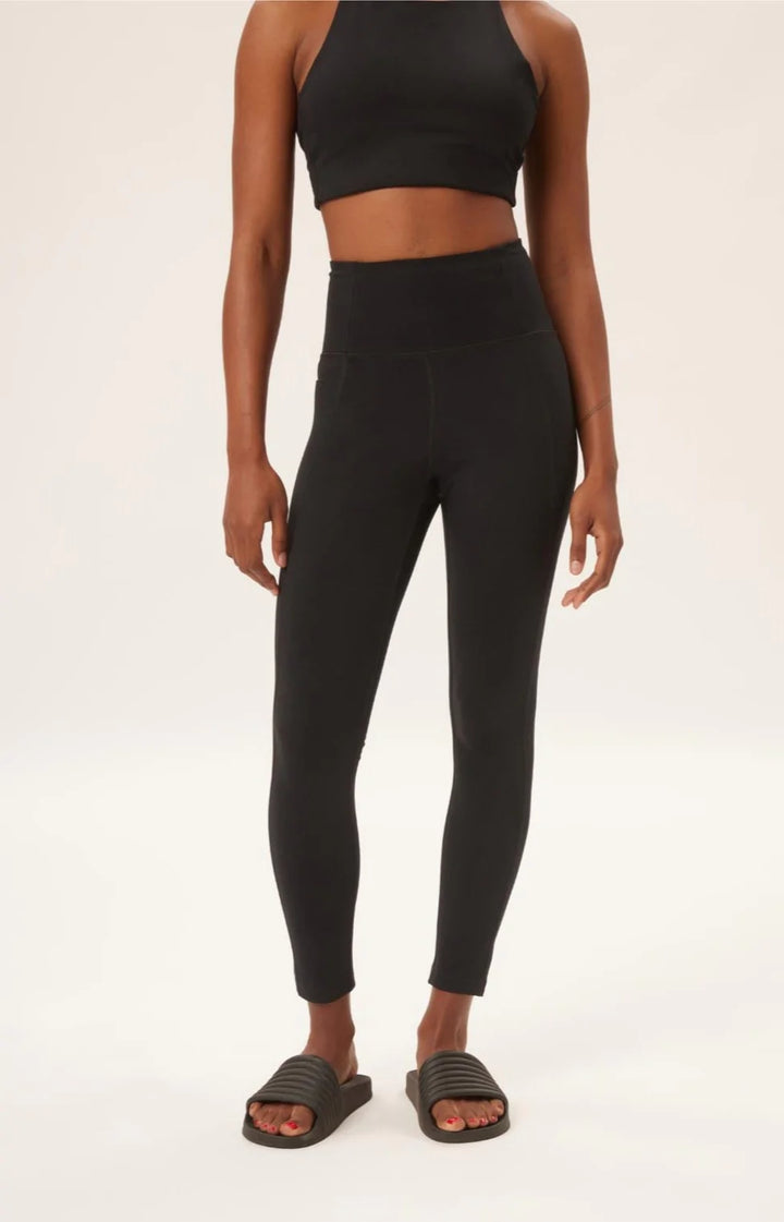 High-Rise Compressive Legging 23.75"