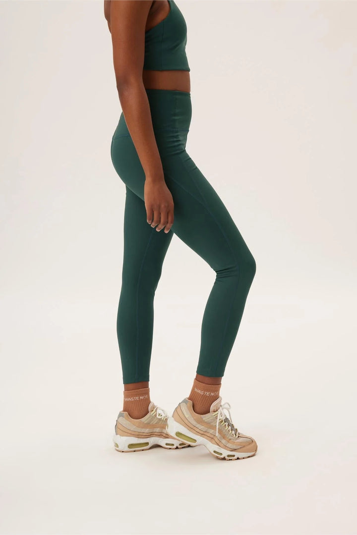 High-Rise Compressive Legging 23.75"
