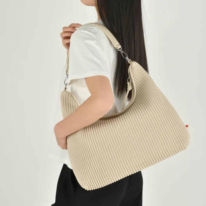 Demi Shoulder Bag / Crossbody