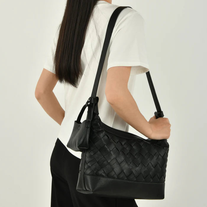 Gracia Shoulder Bag