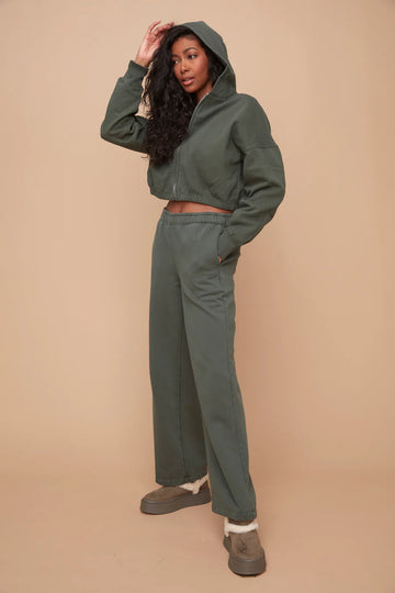 Willaya Wideleg Sweatpant