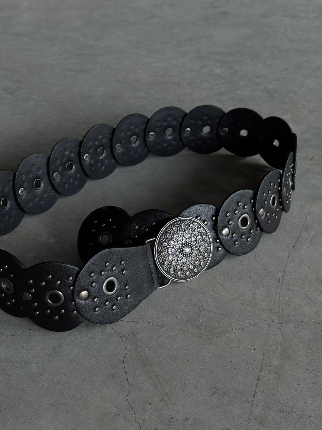 Western Studded Circle Disc Belt