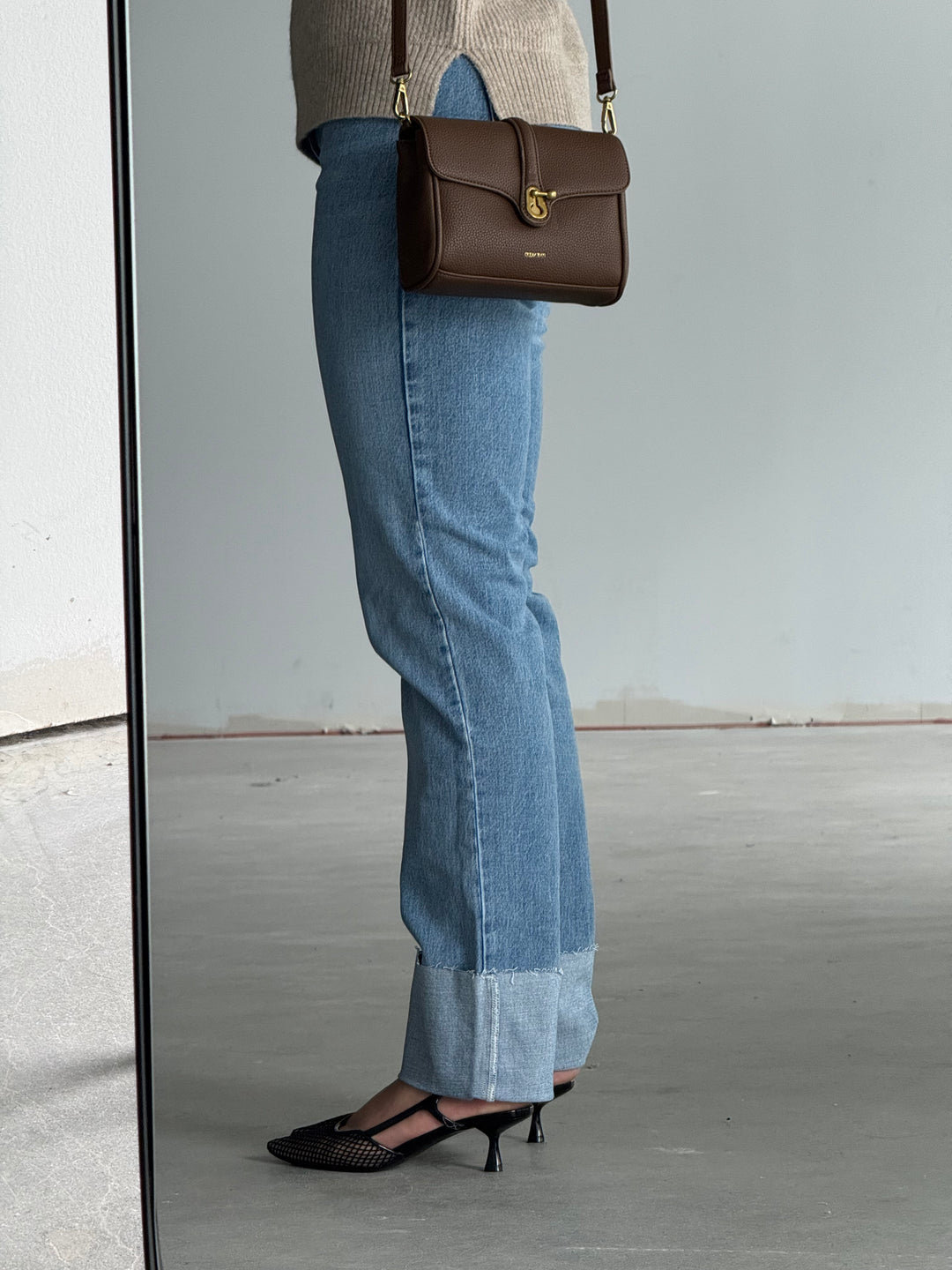 Savannah Cuffed Straight Leg Jeans – Heist Boutique