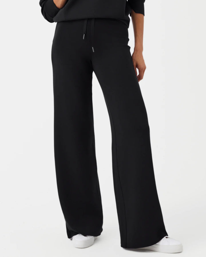 SPANX® AirEssentials Wide Leg Pant
