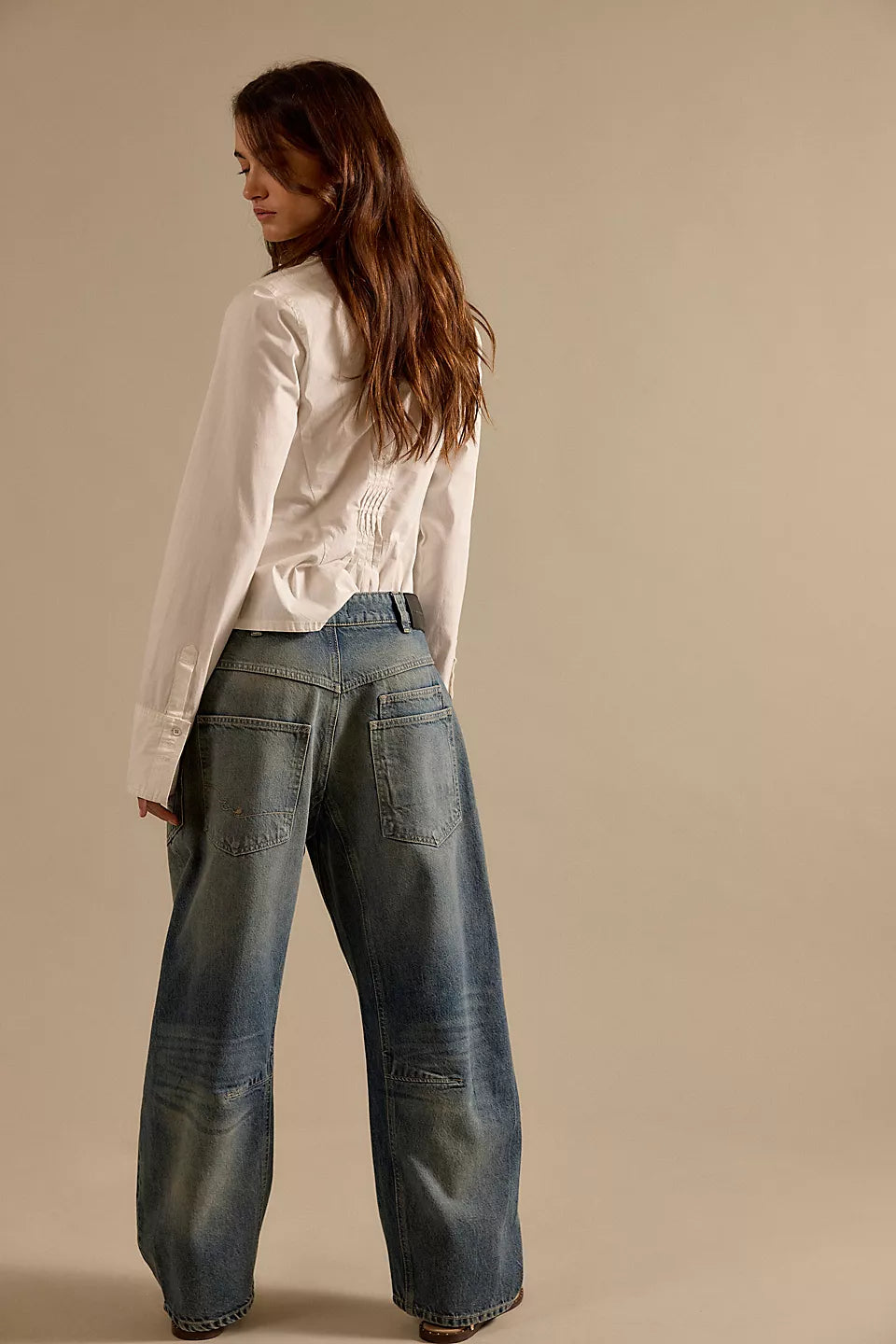 Minimalist Moxie Barrel Jeans