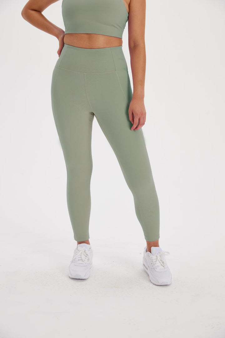 High-Rise Compressive Legging 23.75"