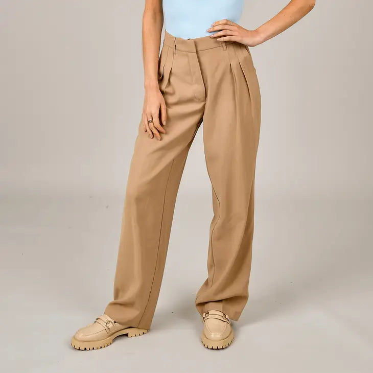 Brynn Pleated Trouser