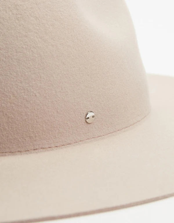 Serena Fedora